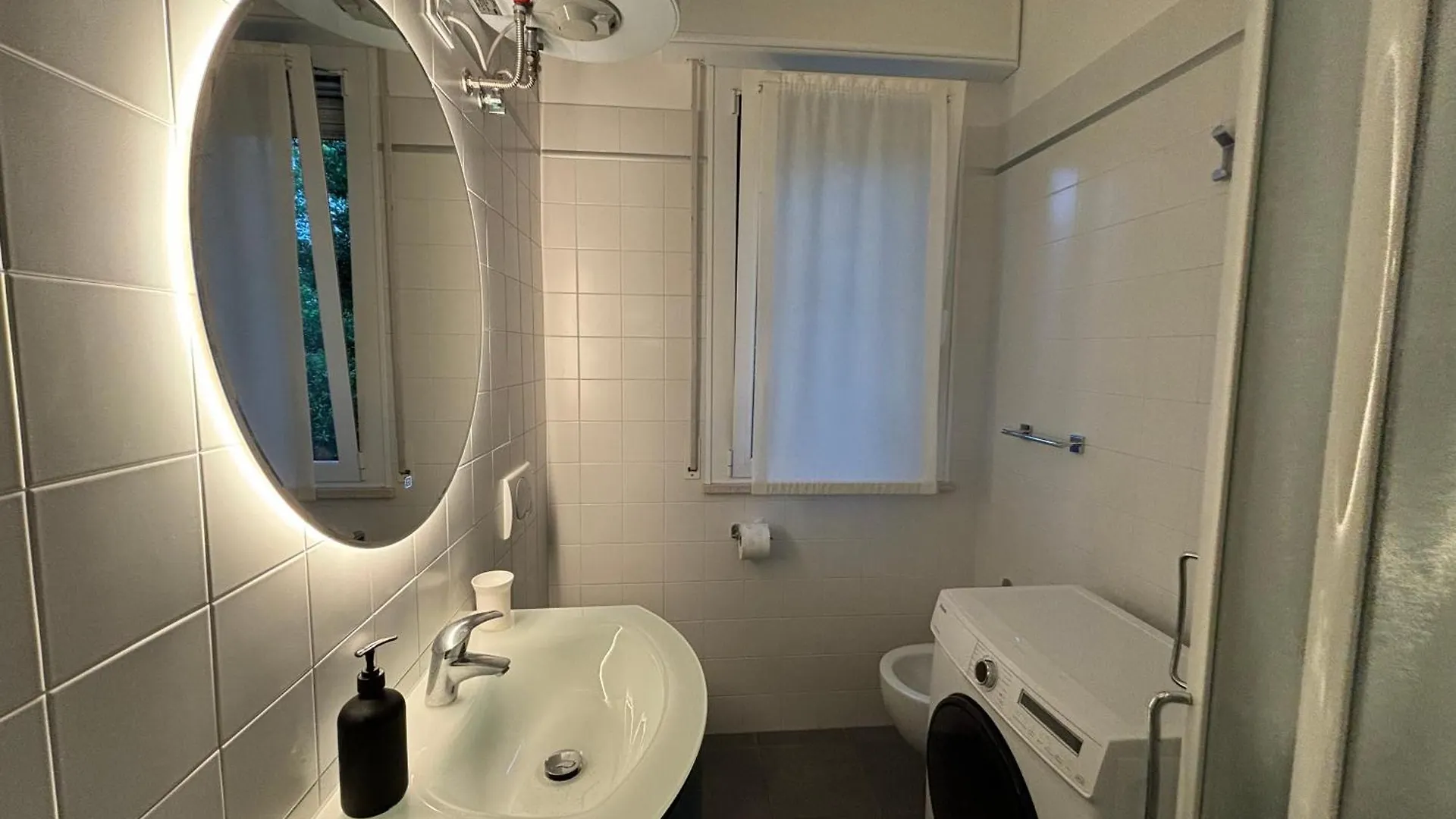 公寓 Villa Giorgio 4 Terrazza Privata 比比翁